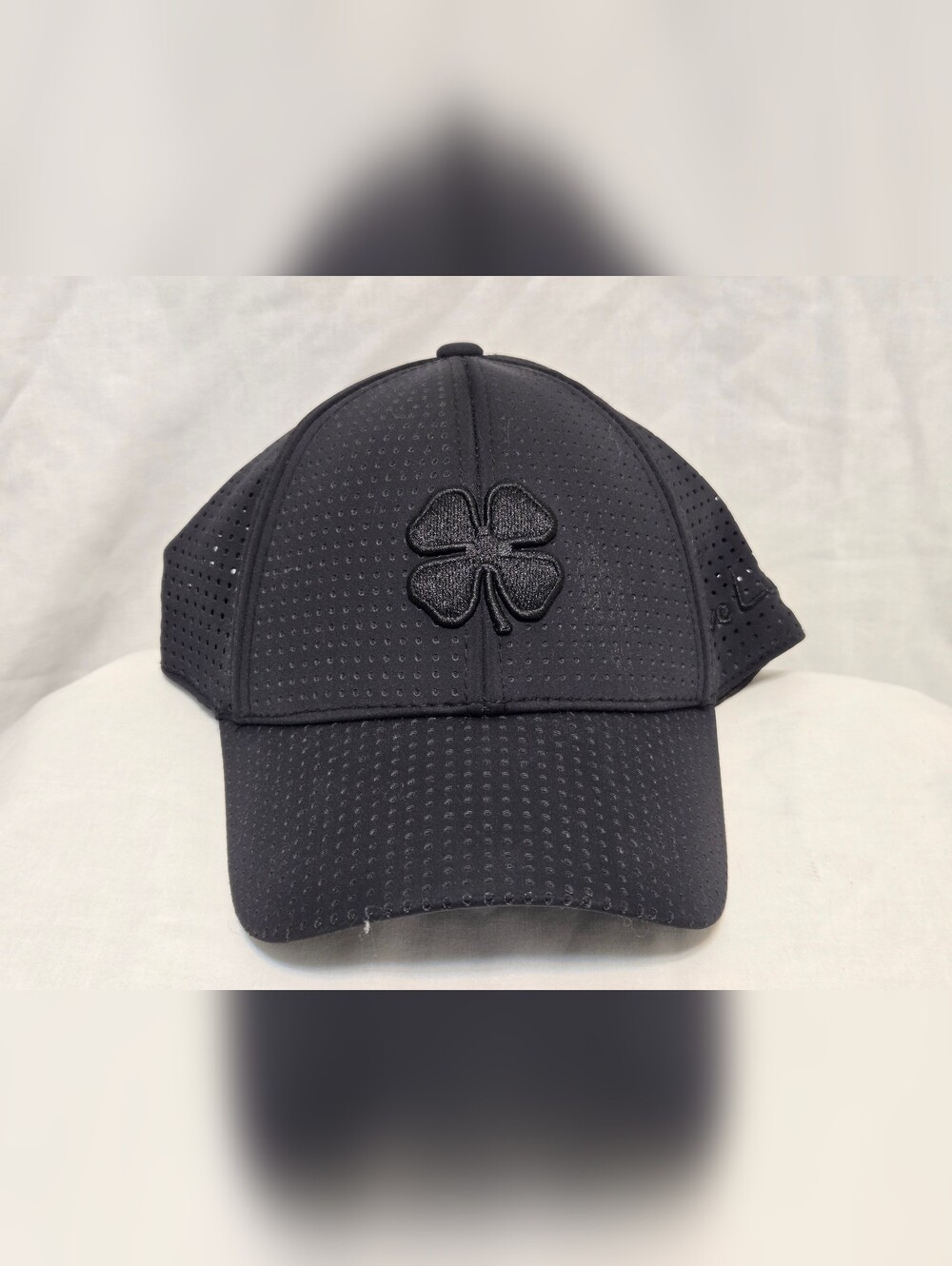 Black Clover Golf Hat Sz L/XL Flexfit Fit Live Lucky Hat Black Perforated